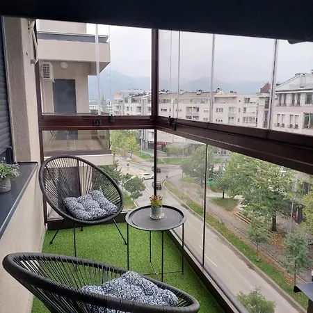 Venecija De Lux Апартаменты *